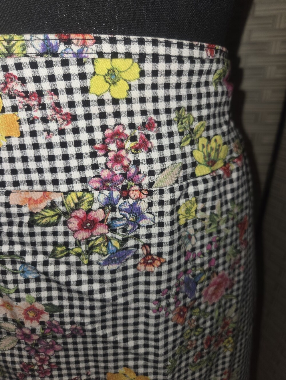 Zac & Rachel Black-and-White Gingham Pencil Skort with Multicolor Floral Print - Picture 3 of 6